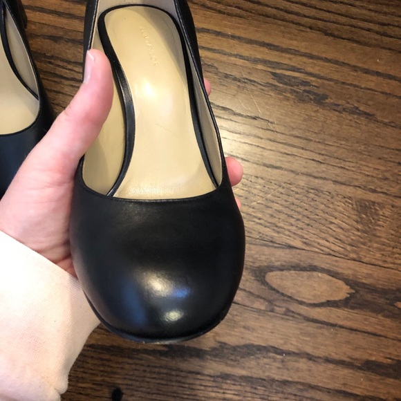 SALE!! EUC Ann Taylor leather heels - Picture 7 of 10